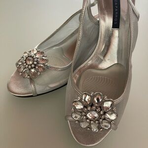 Caparros Formal Heals